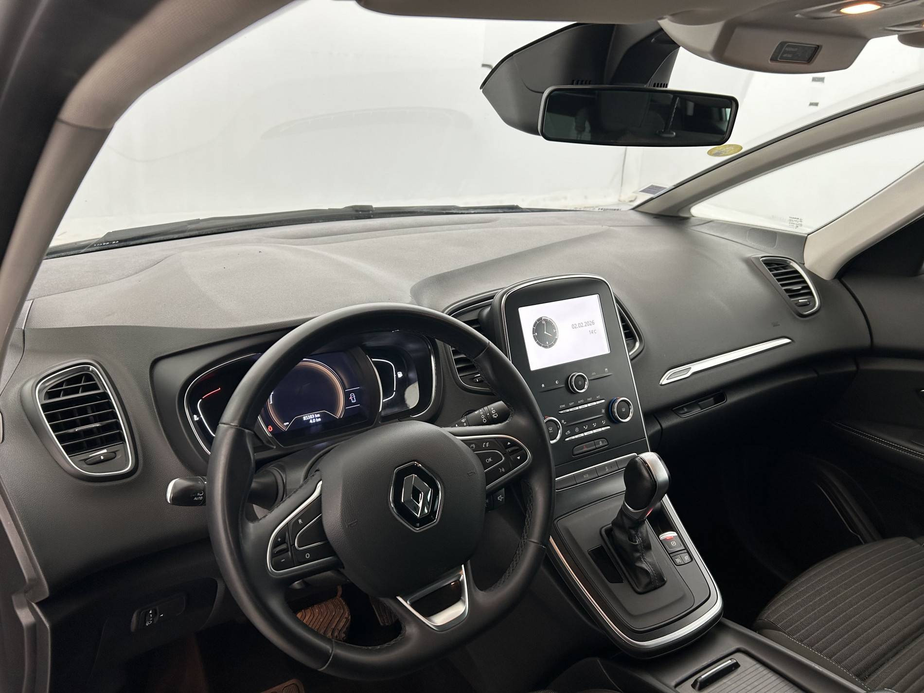 Vente en ligne Renault Scenic 4 Scenic Blue dCi 120 EDC au prix de 17 490 €