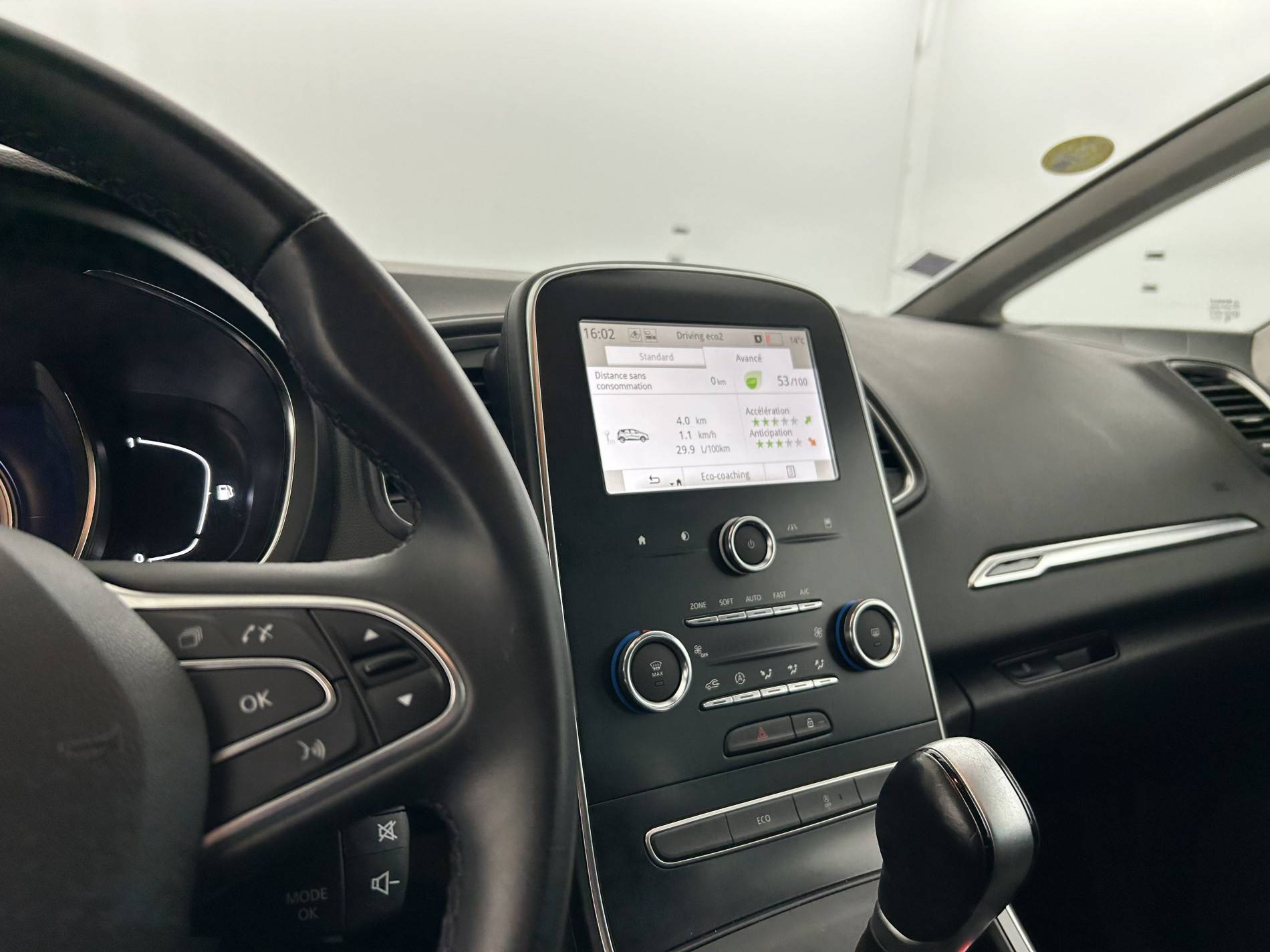 Vente en ligne Renault Scenic 4 Scenic Blue dCi 120 EDC au prix de 17 490 €