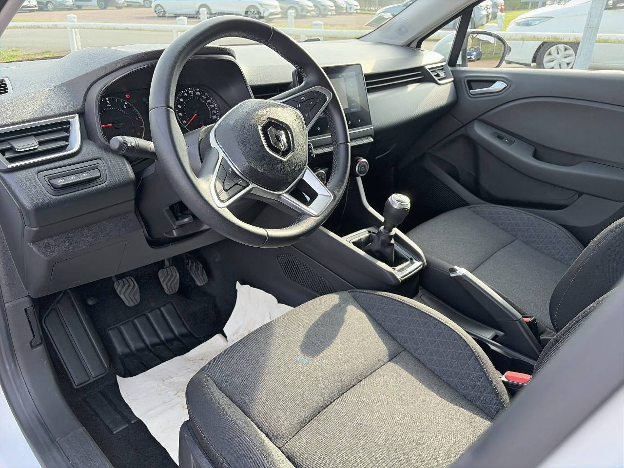 Vente en ligne Renault Clio 5 Clio Blue dCi 100 - 21N au prix de 14 990 €