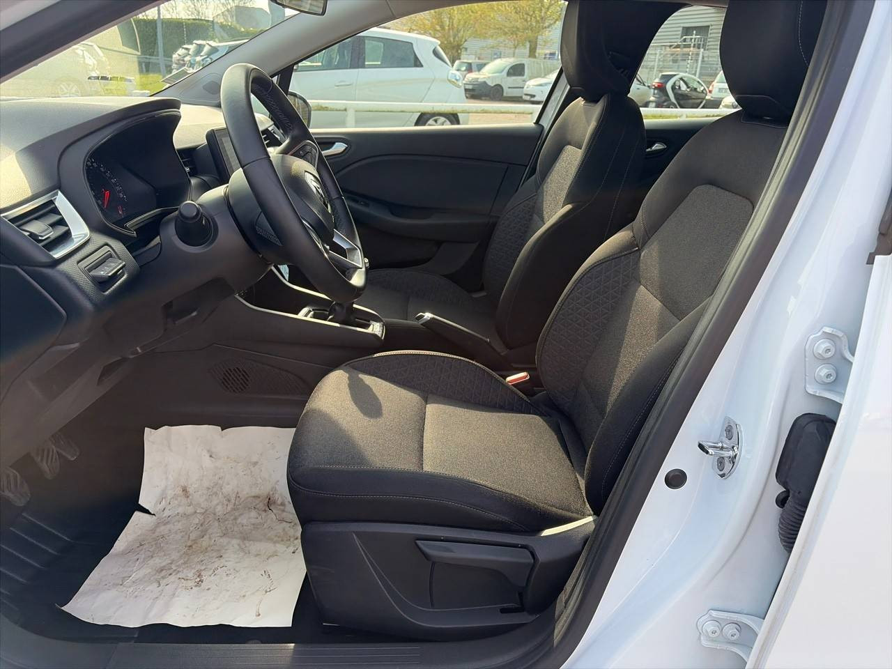 Vente en ligne Renault Clio 5 Clio Blue dCi 100 - 21N au prix de 14 990 €