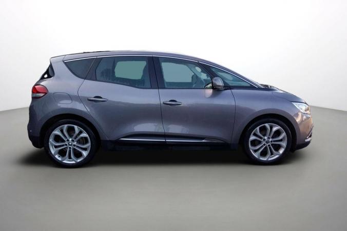 Vente en ligne Renault Scenic 4 Scenic TCe 140 FAP EDC au prix de 16 590 €