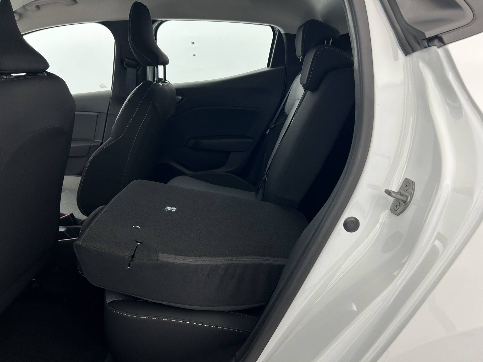 Vente en ligne Renault Clio 5 Clio TCe 90 ch GSR2 au prix de 14 990 €