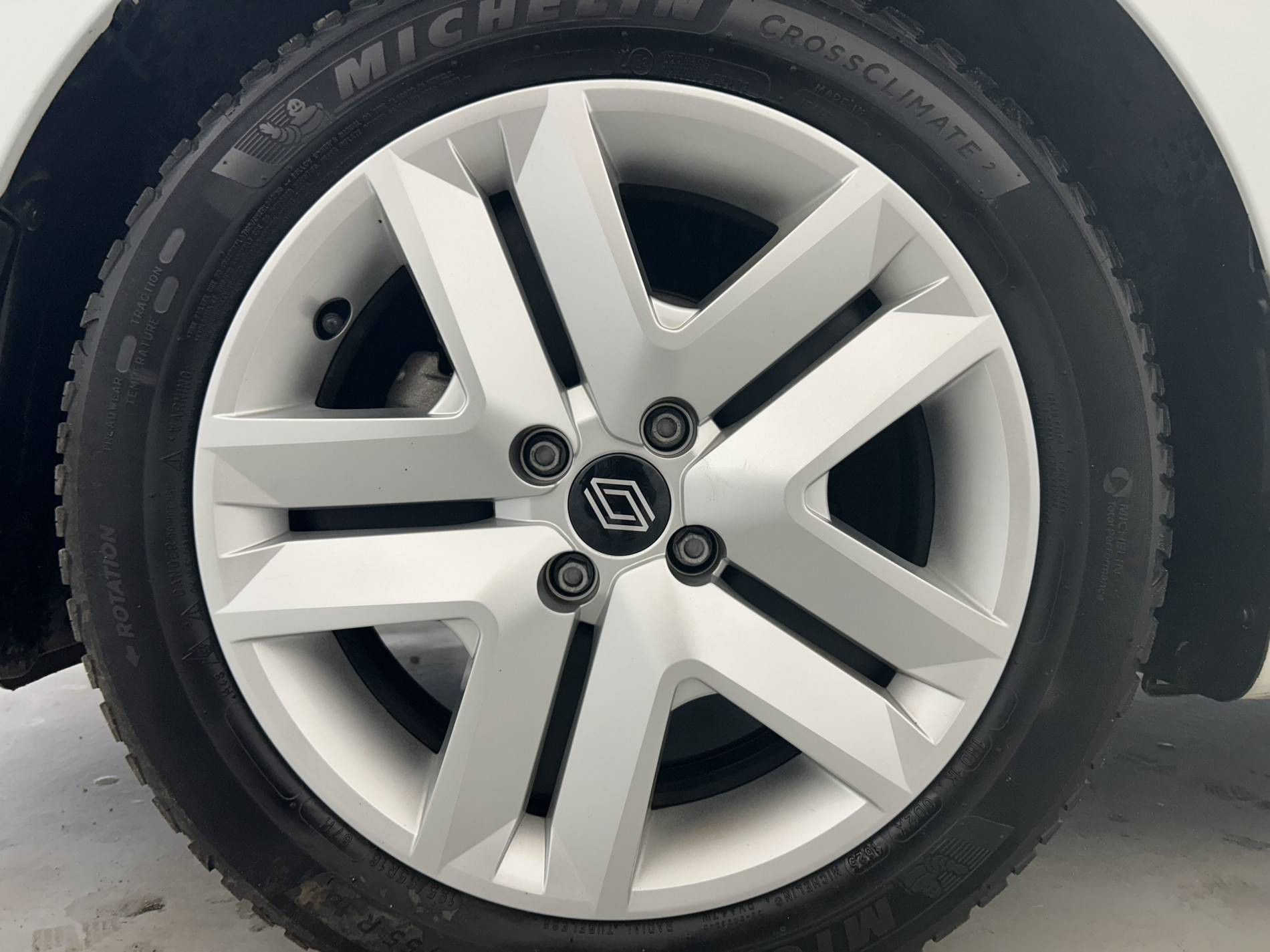 Vente en ligne Renault Clio 5 Clio TCe 90 ch GSR2 au prix de 14 990 €