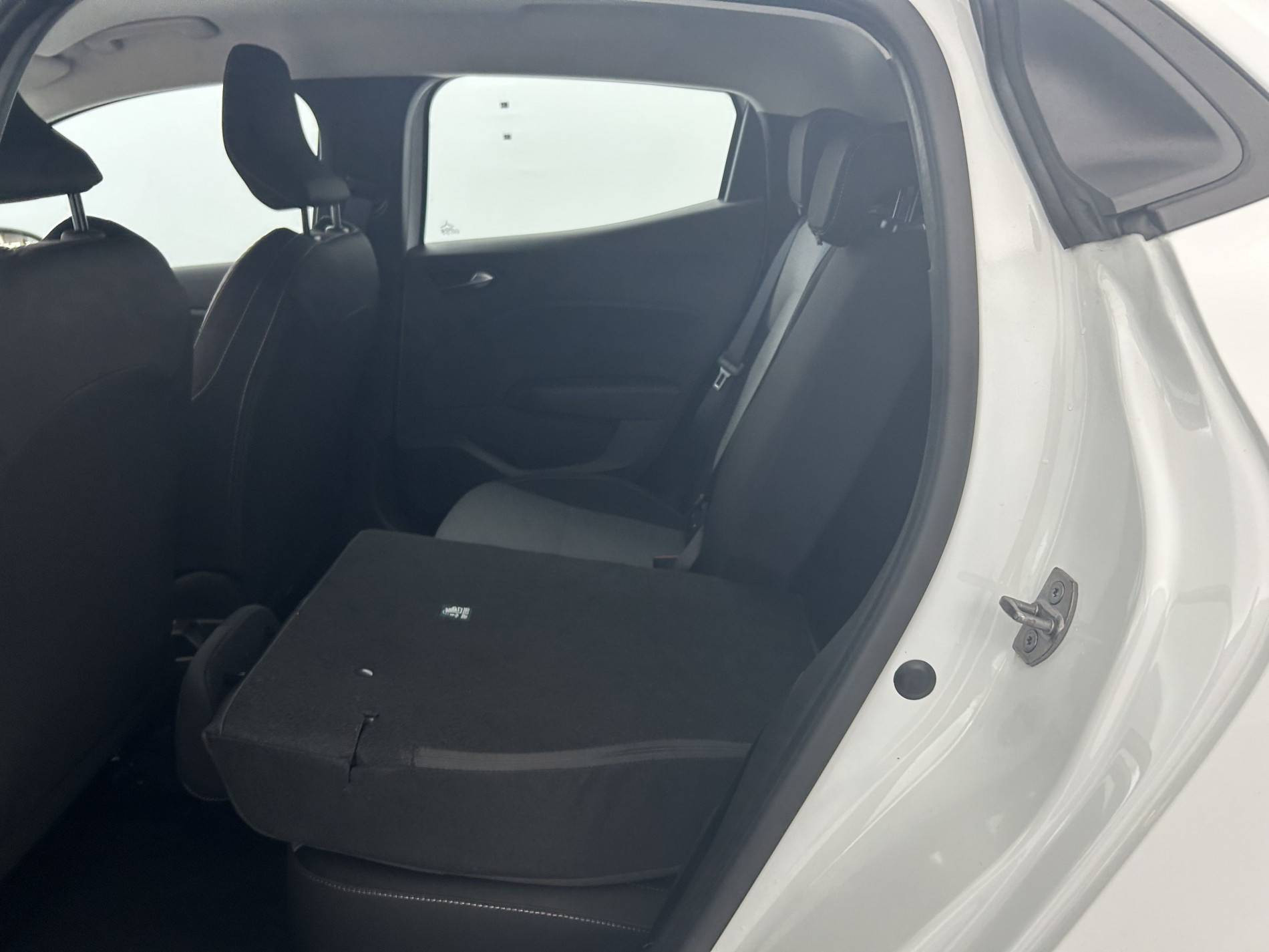 Vente en ligne Renault Clio 5 Clio TCe 90 ch GSR2 au prix de 14 990 €