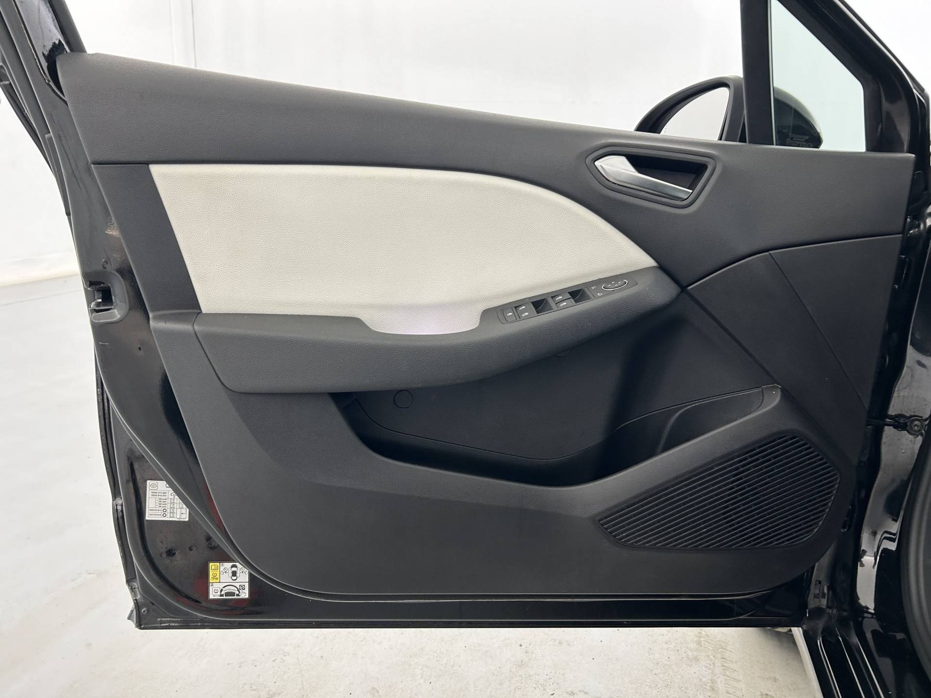 Vente en ligne Renault Clio 5 Clio TCe 90 - 21N au prix de 16 990 €