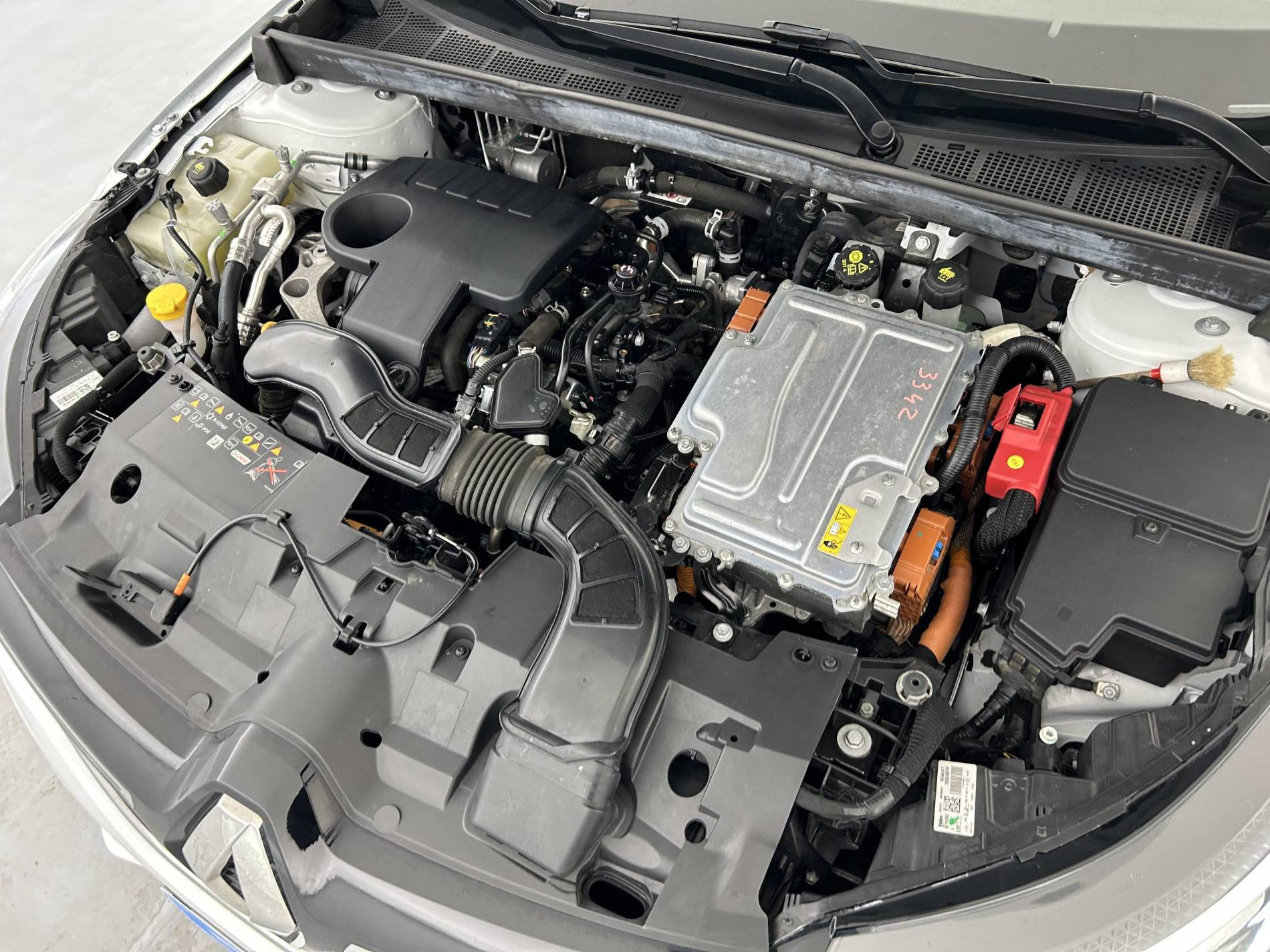 Vente en ligne Renault Megane 4 Estate Mégane IV Estate E-TECH Plug-In Hybride 160 au prix de 16 290 €