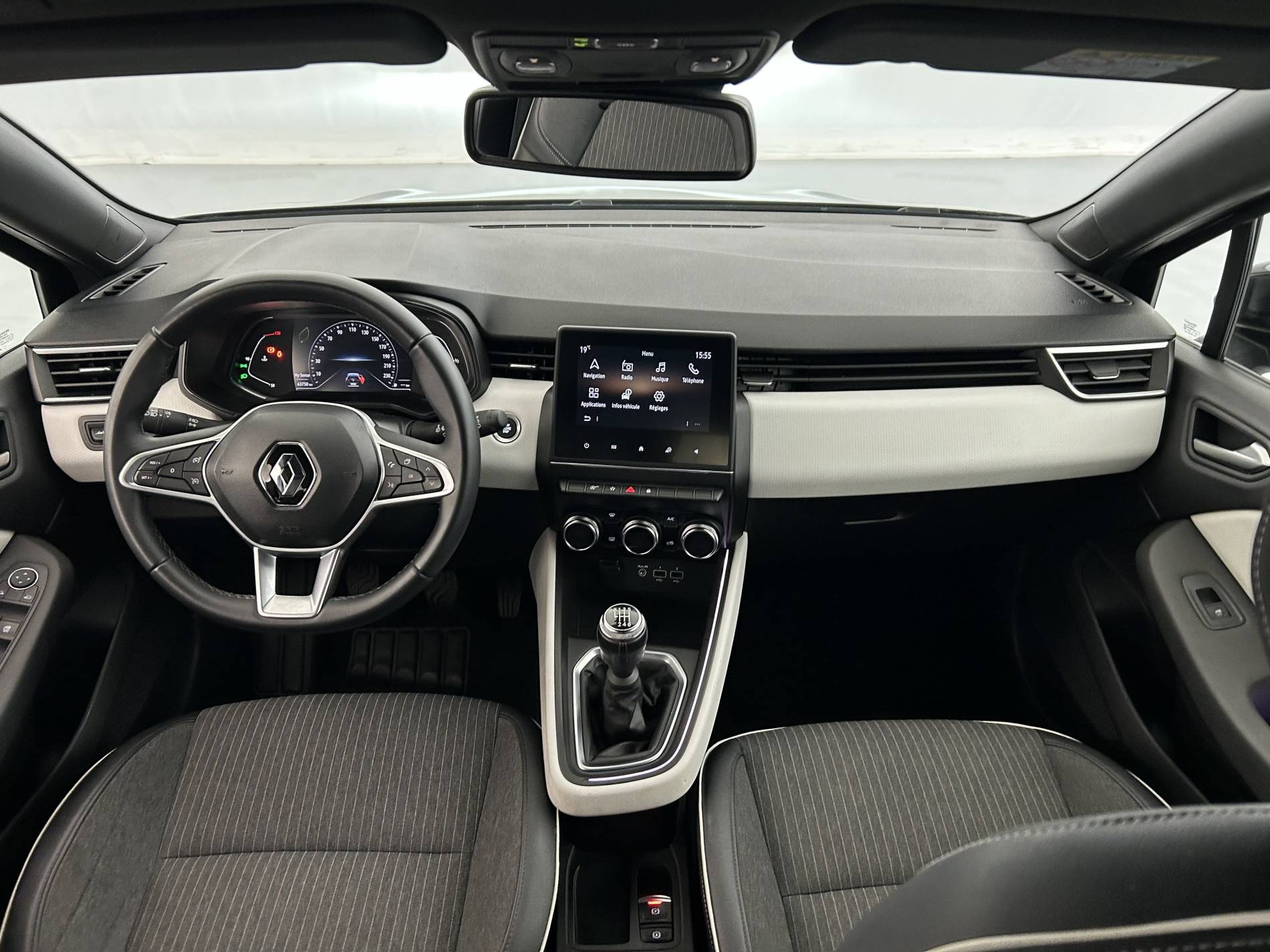 Vente en ligne Renault Clio 5 Clio TCe 90 - 21N au prix de 16 990 €