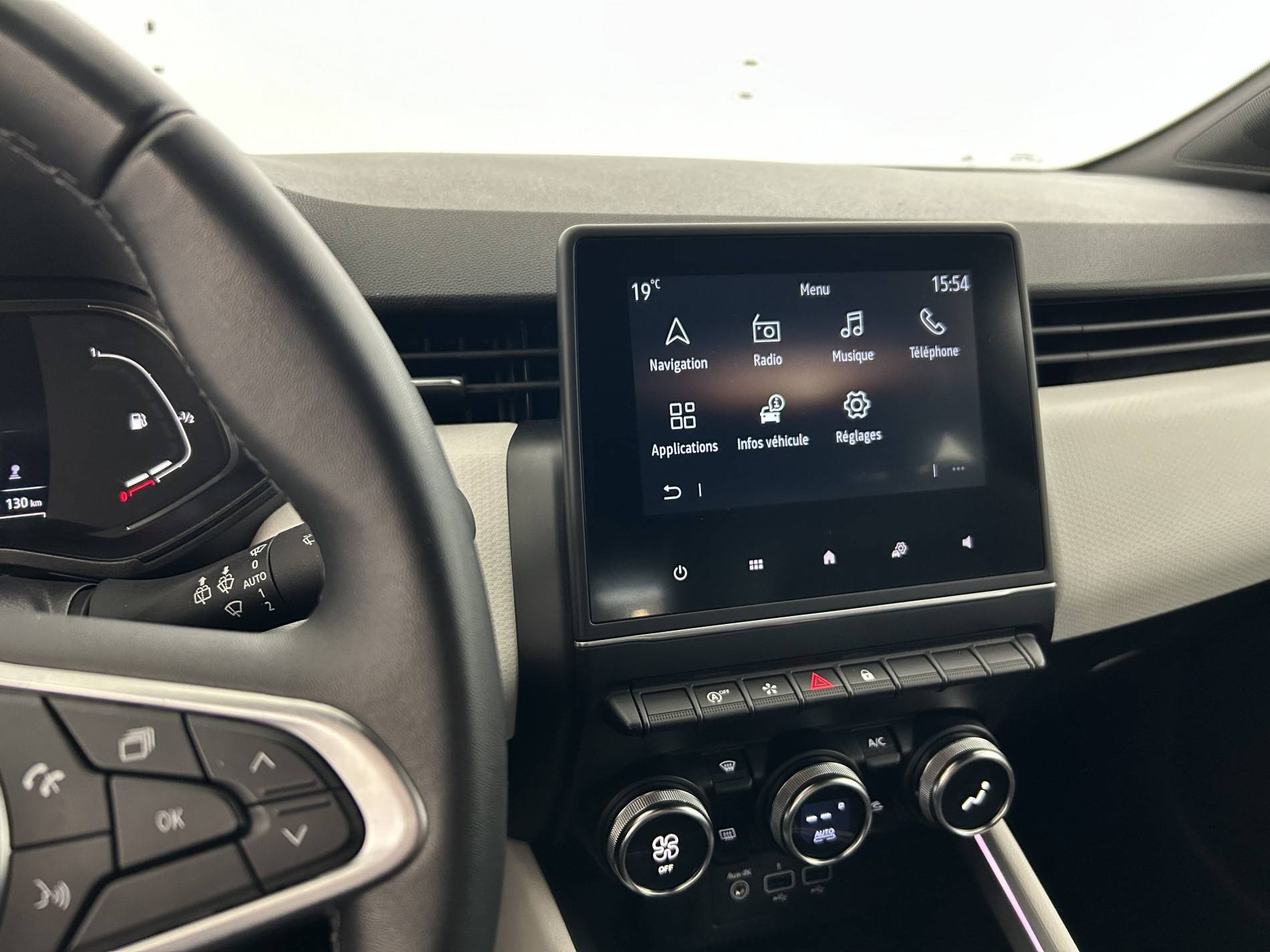 Vente en ligne Renault Clio 5 Clio TCe 90 - 21N au prix de 16 990 €