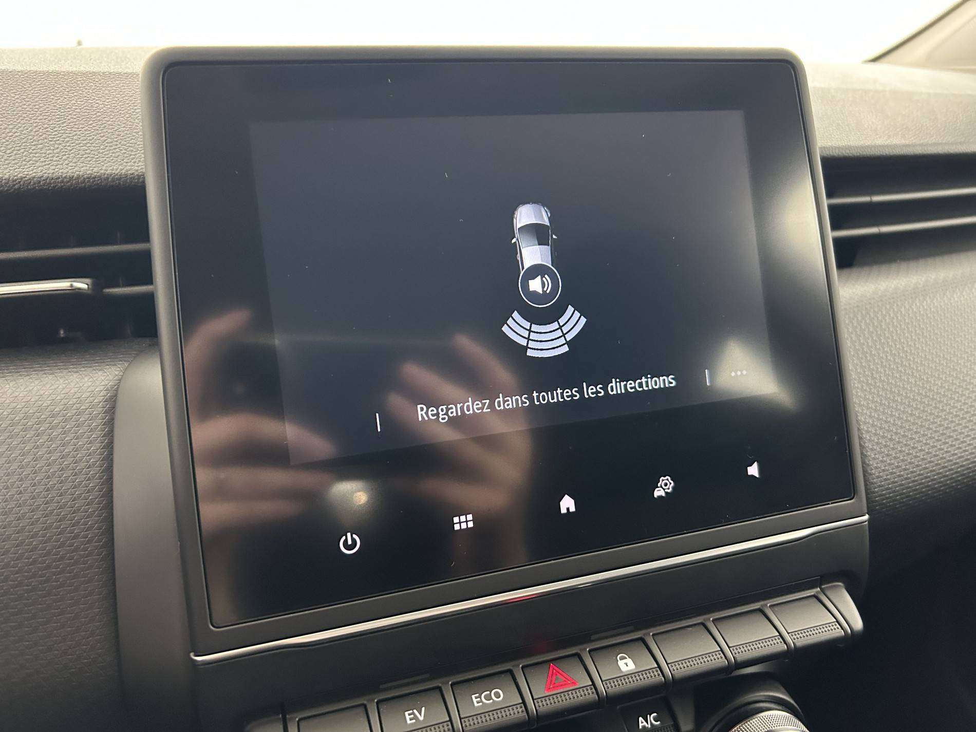 Vente en ligne Renault Clio 5 Clio E-Tech 140 - 21N au prix de 16 990 €