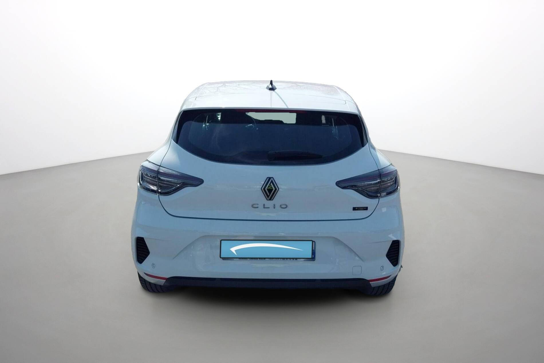 Vente en ligne Renault Clio 5 Clio E-Tech full hybrid 145 au prix de 17 990 €