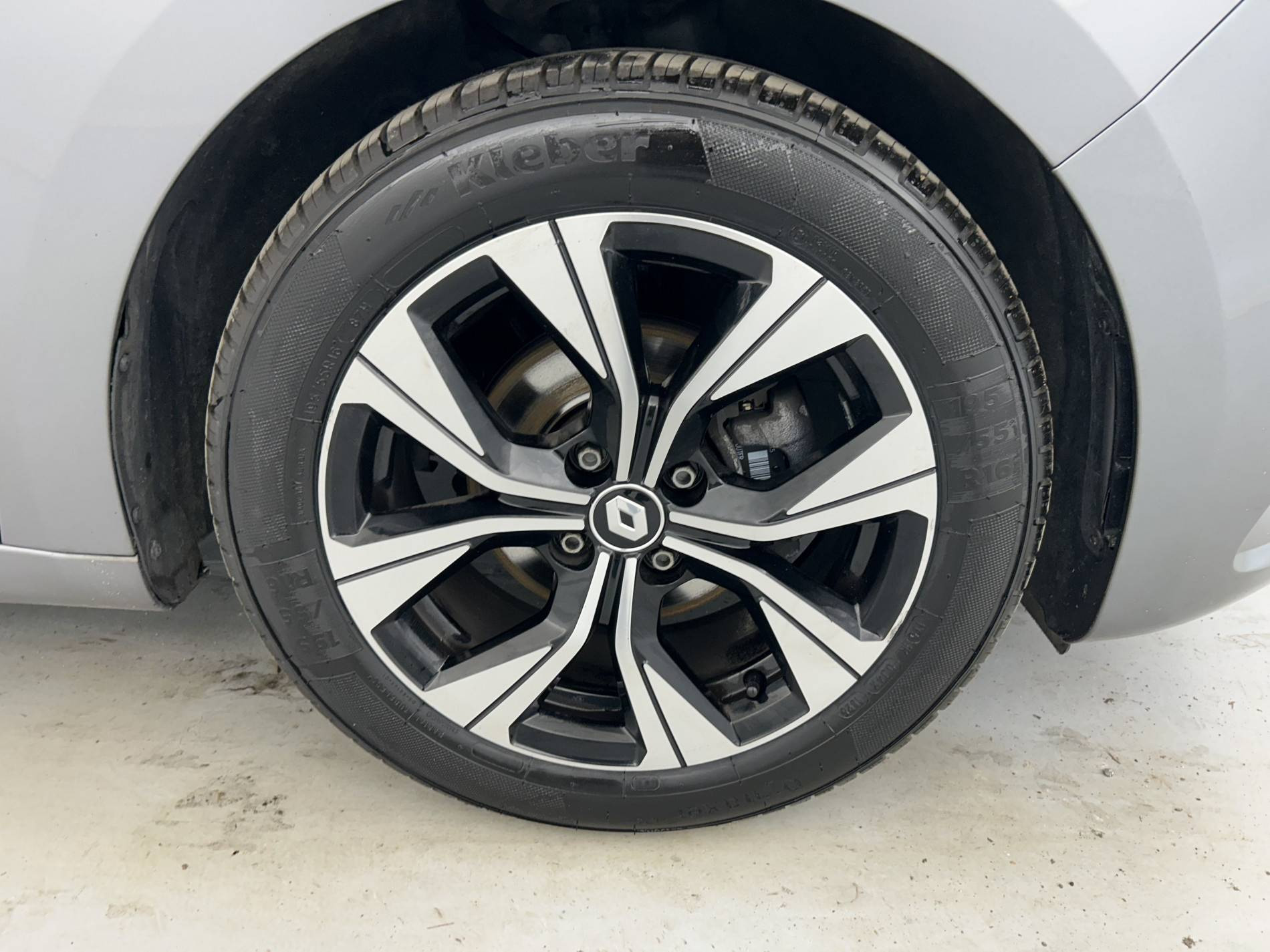 Vente en ligne Renault Clio 5 Clio TCe 90 au prix de 15 390 €