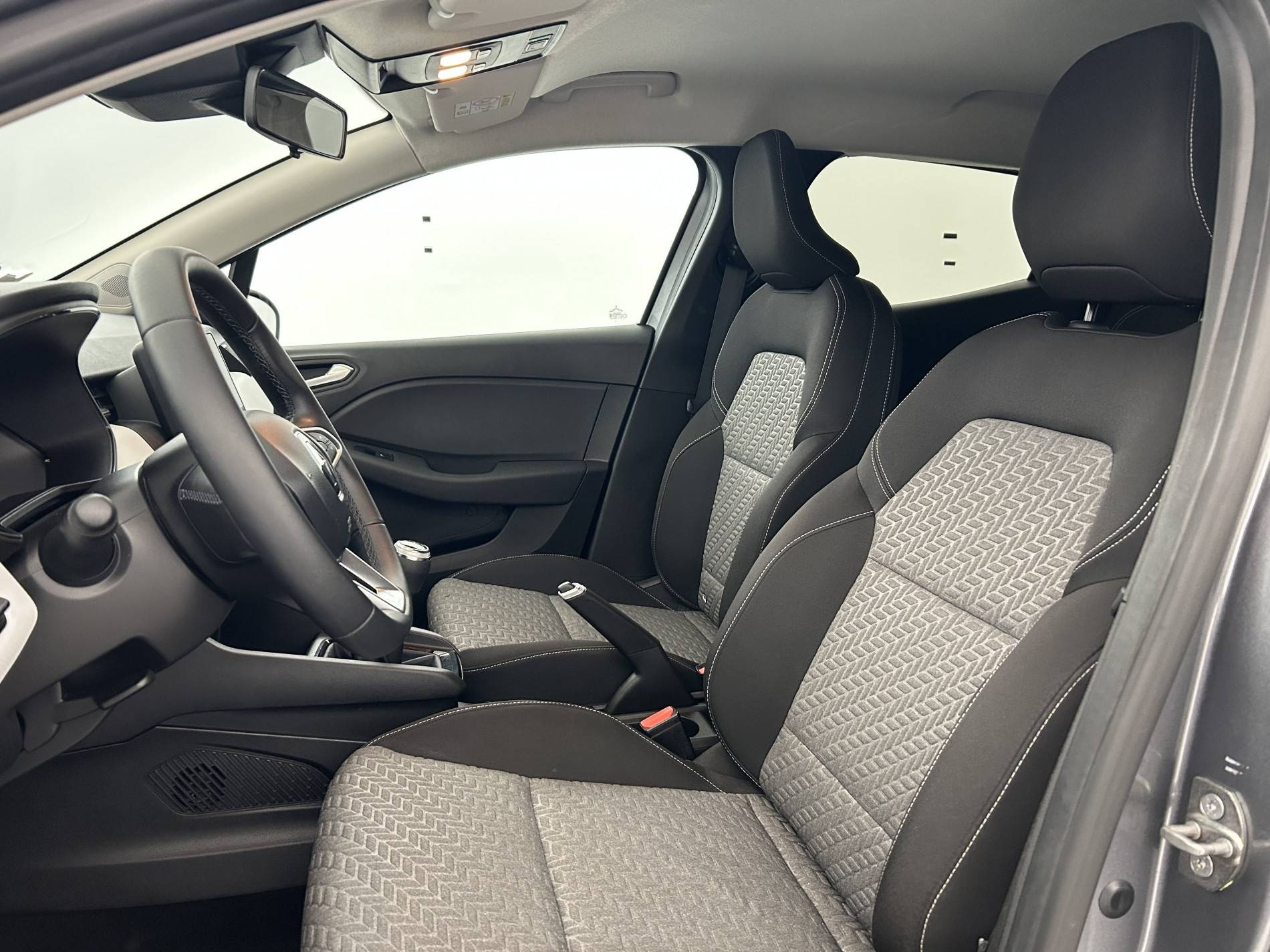 Vente en ligne Renault Clio 5 Clio TCe 90 au prix de 15 390 €