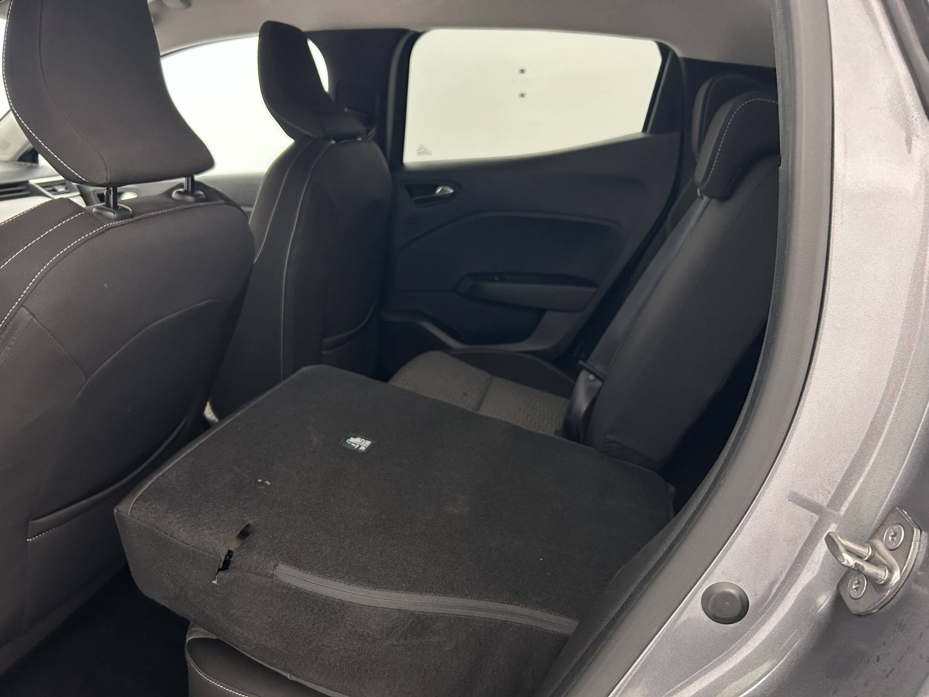 Vente en ligne Renault Clio 5 Clio TCe 90 au prix de 15 390 €