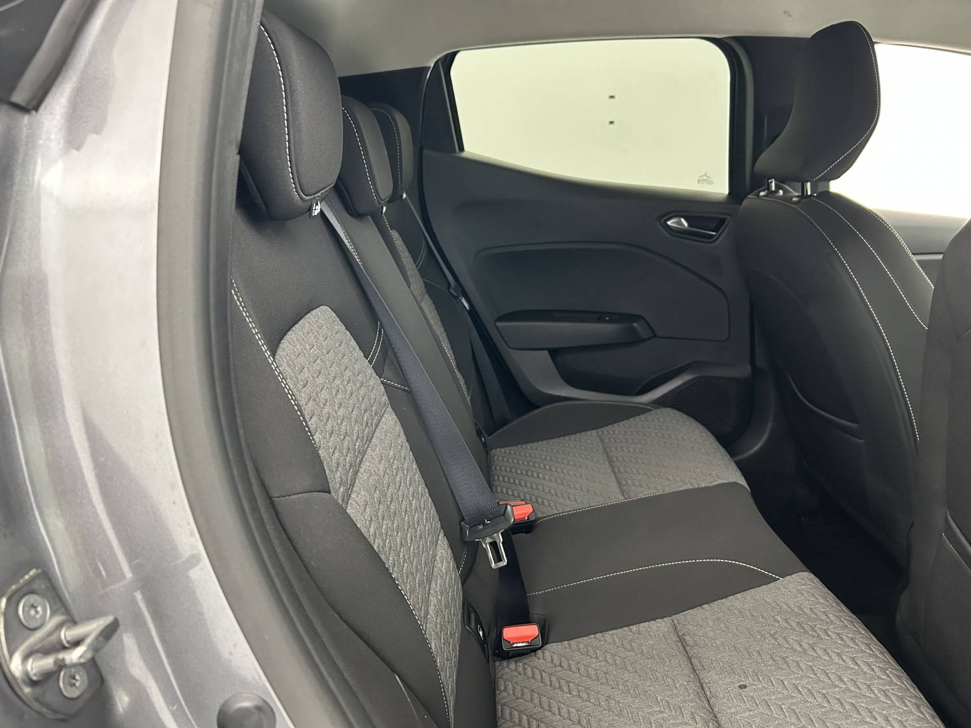 Vente en ligne Renault Clio 5 Clio TCe 90 au prix de 15 390 €