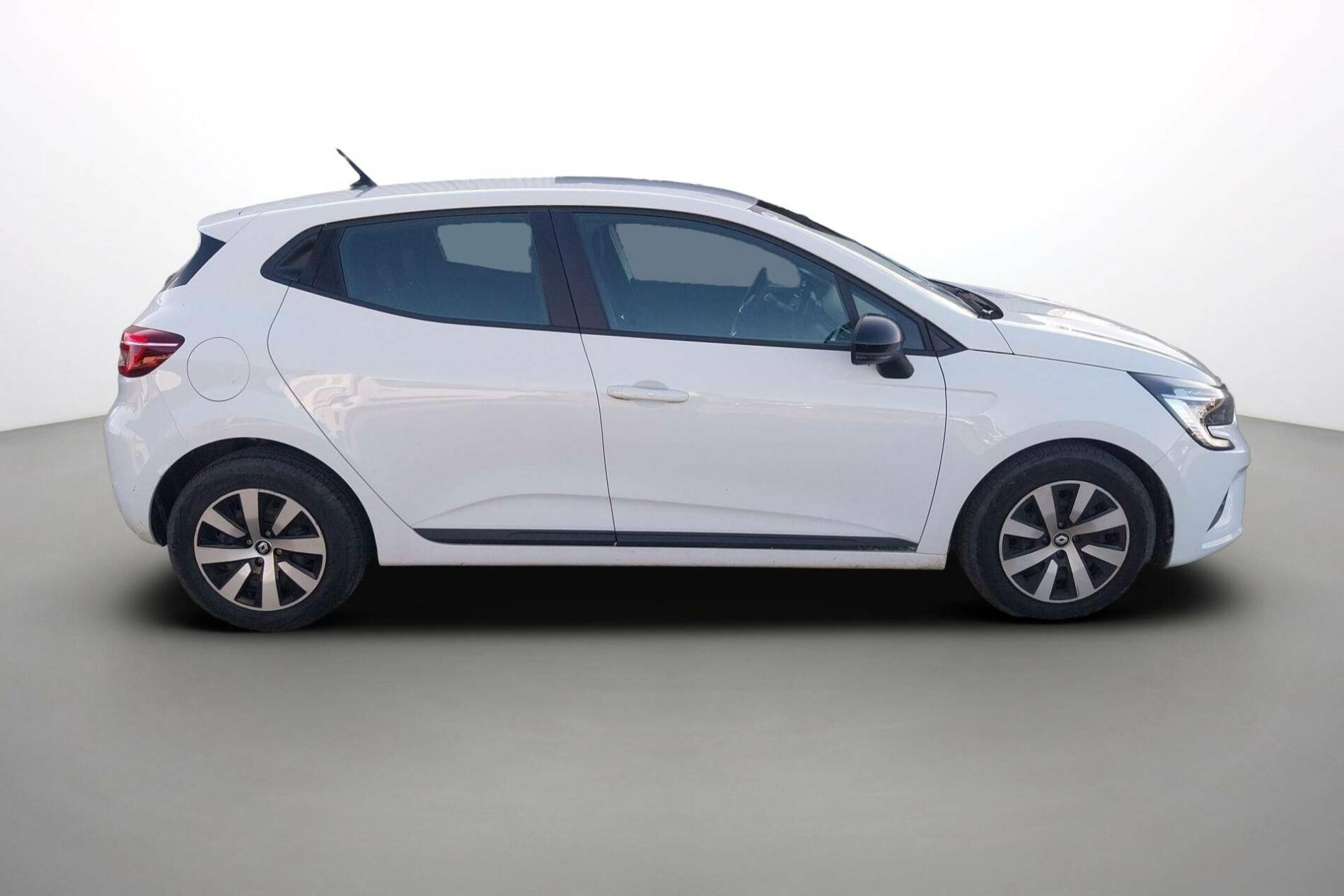 Vente en ligne Renault Clio 5 Clio TCe 90 au prix de 14 790 €