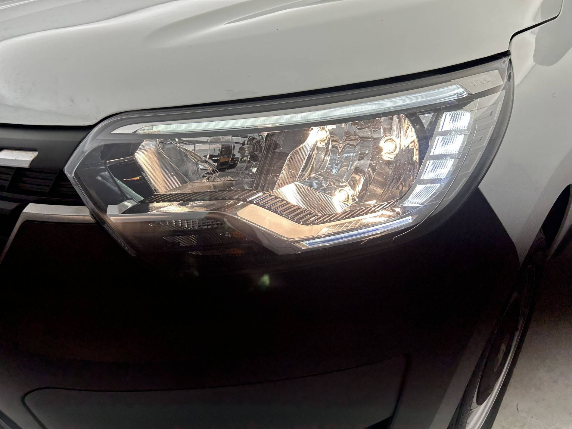 Vente en ligne Renault Express Van  BLUE DCI 95 - 22 au prix de 17 590 €