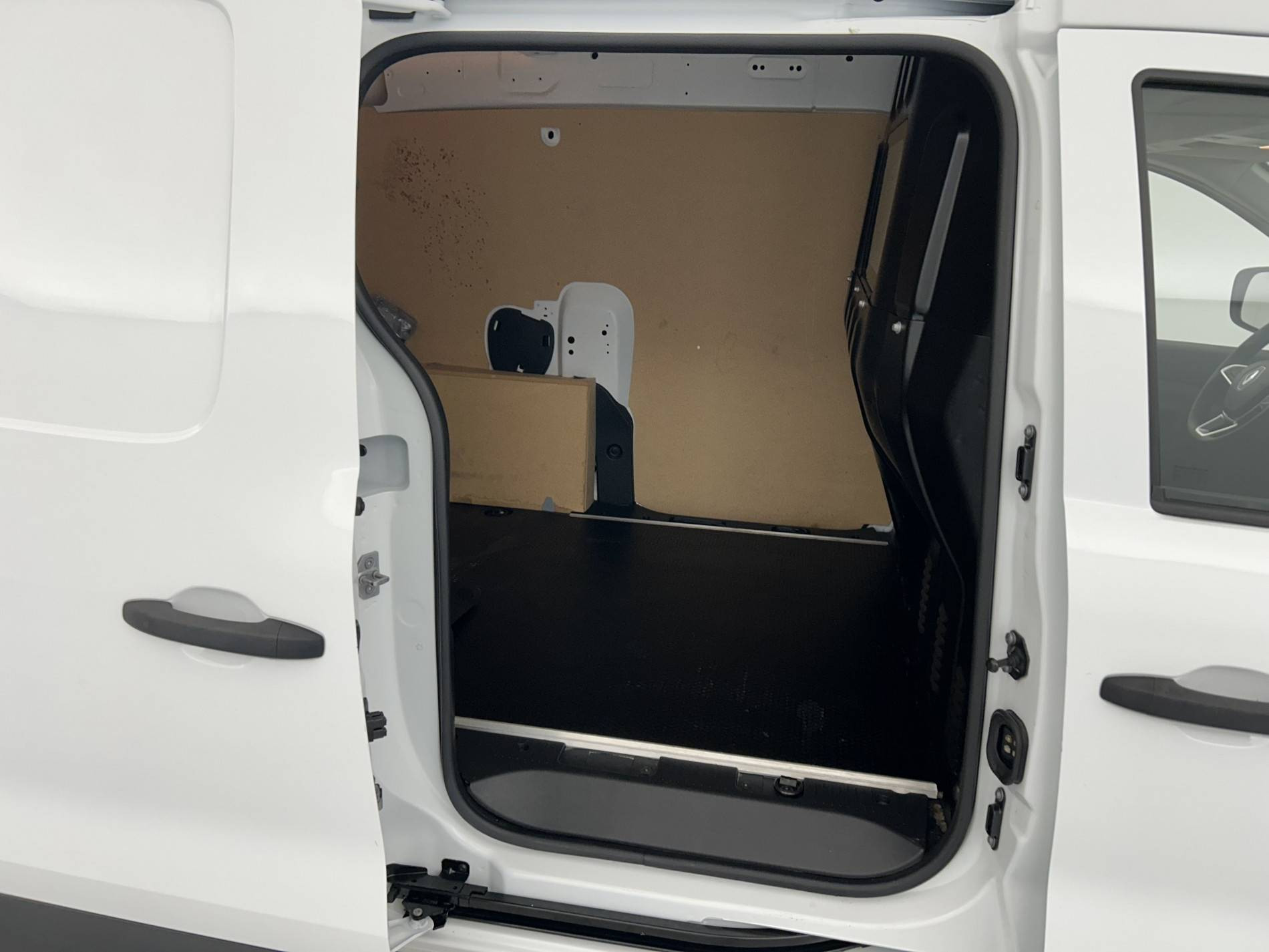 Vente en ligne Renault Express Van  BLUE DCI 95 - 22 au prix de 17 590 €