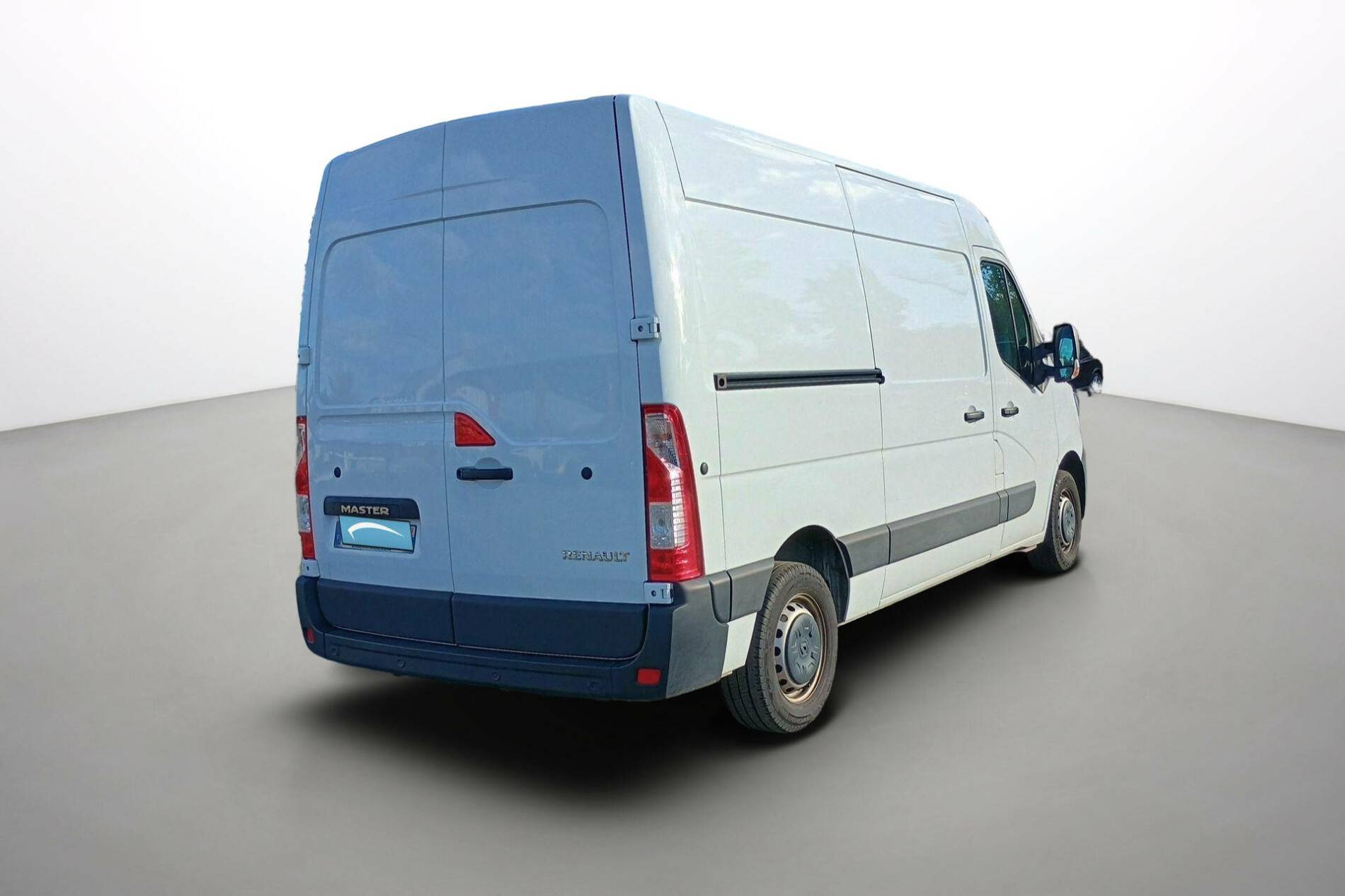 Vente en ligne Renault Master Fourgon MASTER FGN TRAC F3500 L2H2 BLUE DCI 135 au prix de 25 490 €