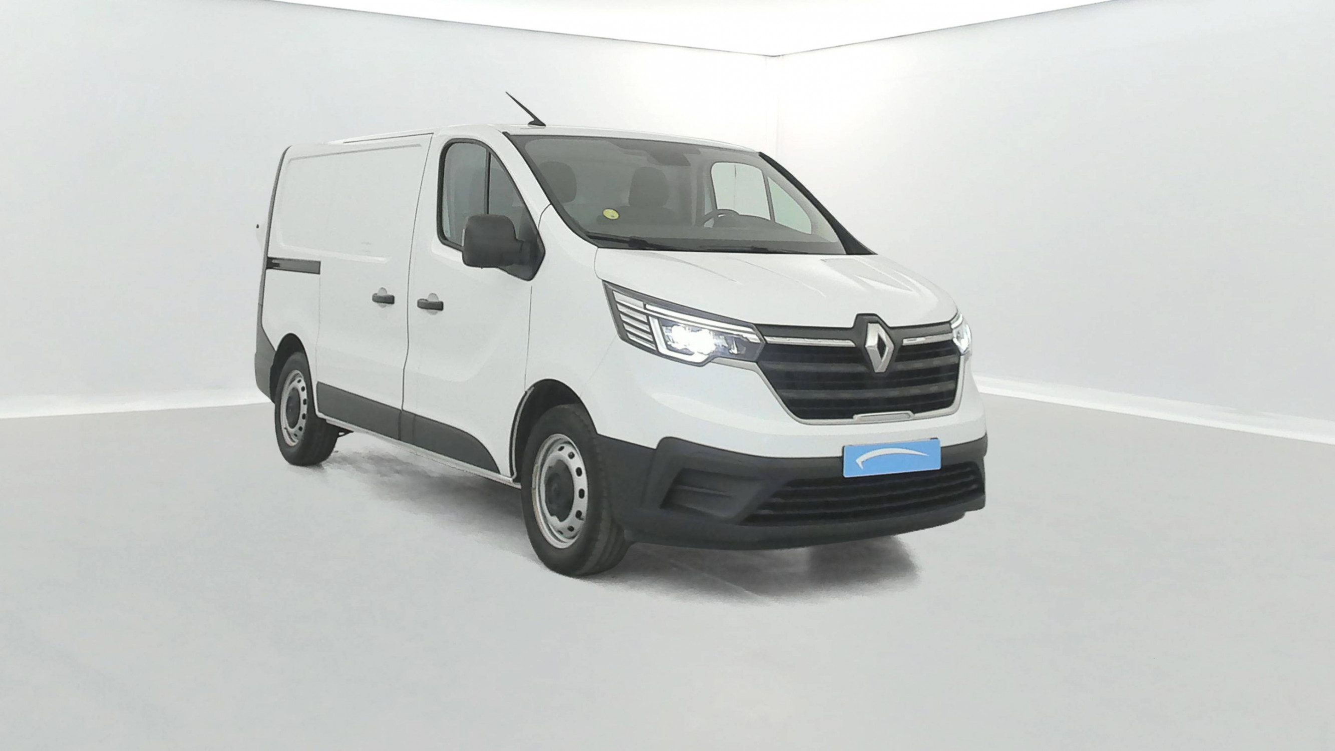 Vente en ligne Renault Trafic 3 Fourgon TRAFIC FGN L1H1 3000 KG BLUE DCI 130 au prix de 26 990 €