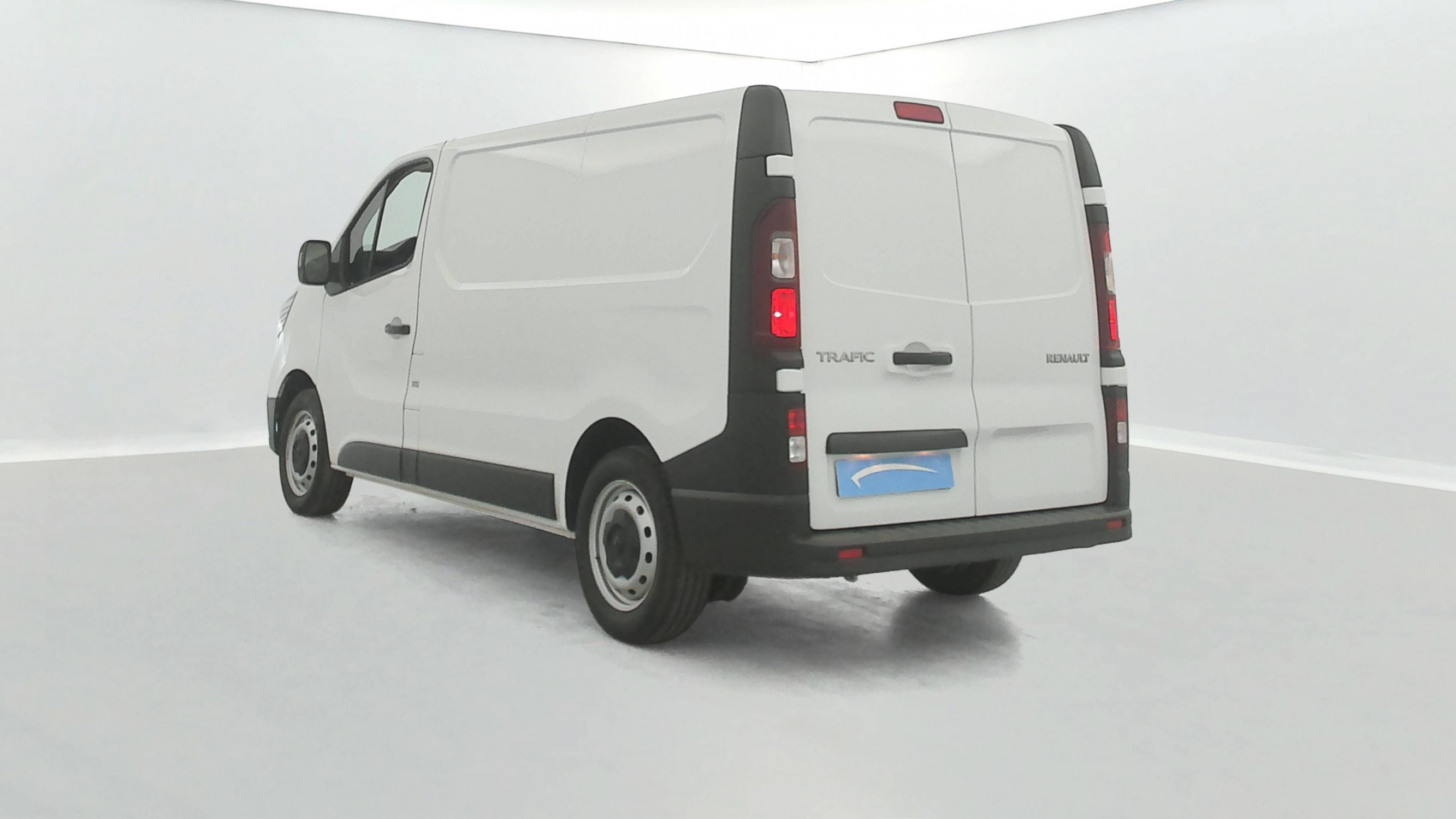 Vente en ligne Renault Trafic 3 Fourgon TRAFIC FGN L1H1 3000 KG BLUE DCI 130 au prix de 26 990 €