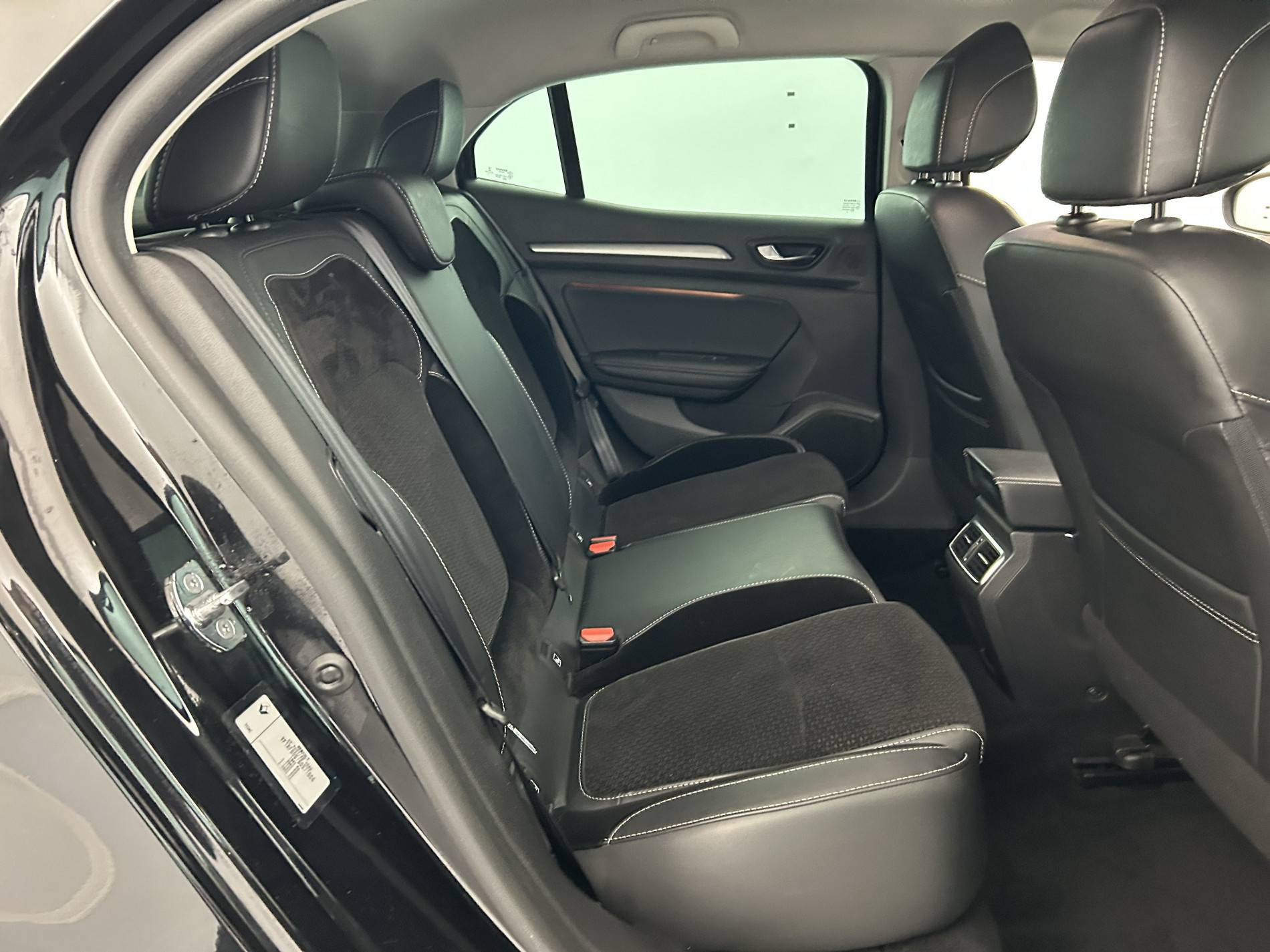 Vente en ligne Renault Megane 4 Mégane IV Berline dCi 165 Energy EDC au prix de 15 990 €