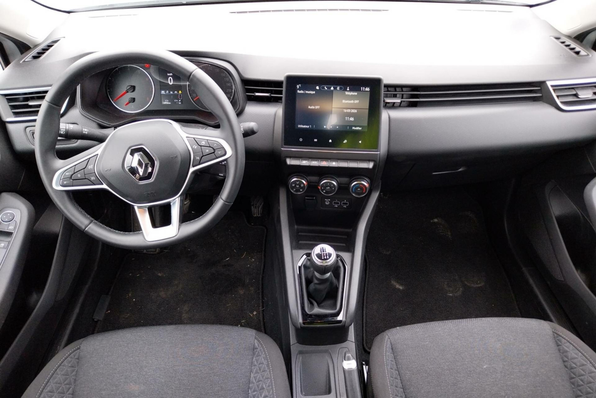 Vente en ligne Renault Clio 5 Clio TCe 90 au prix de 14 690 €