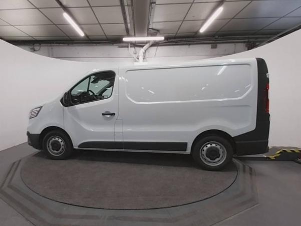 Vente en ligne Renault Trafic 3 Fourgon TRAFIC FGN L1H1 3000 KG BLUE DCI 130 au prix de 21 990 €