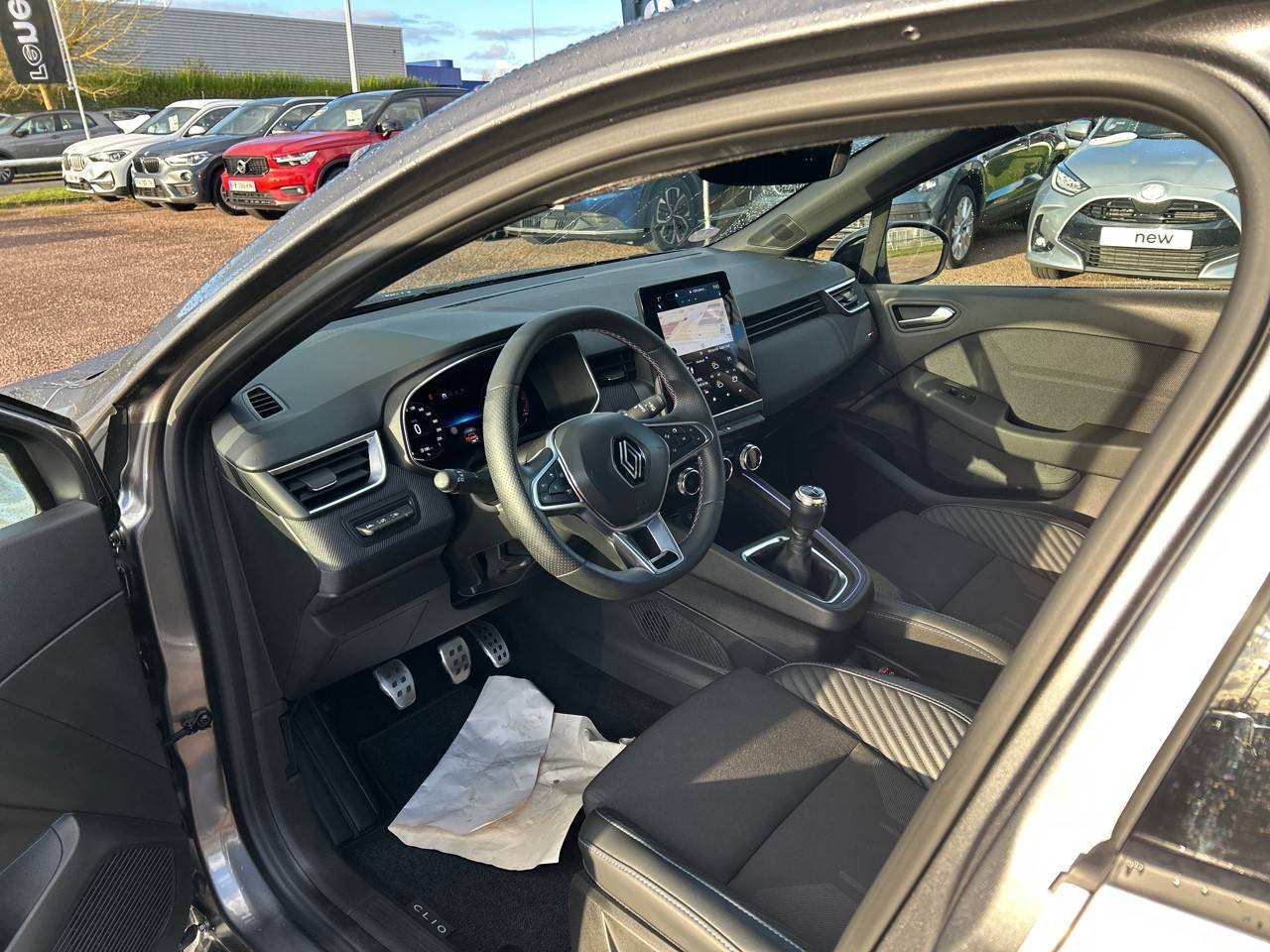 Vente en ligne Renault Clio 5 Clio TCe 90 au prix de 19 290 €