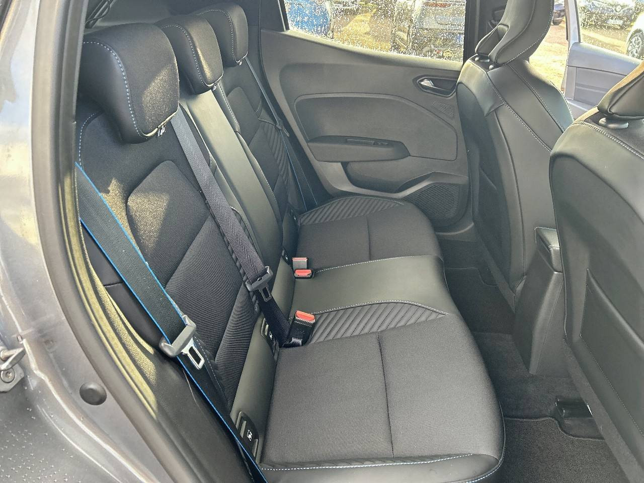 Vente en ligne Renault Clio 5 Clio TCe 90 au prix de 19 290 €