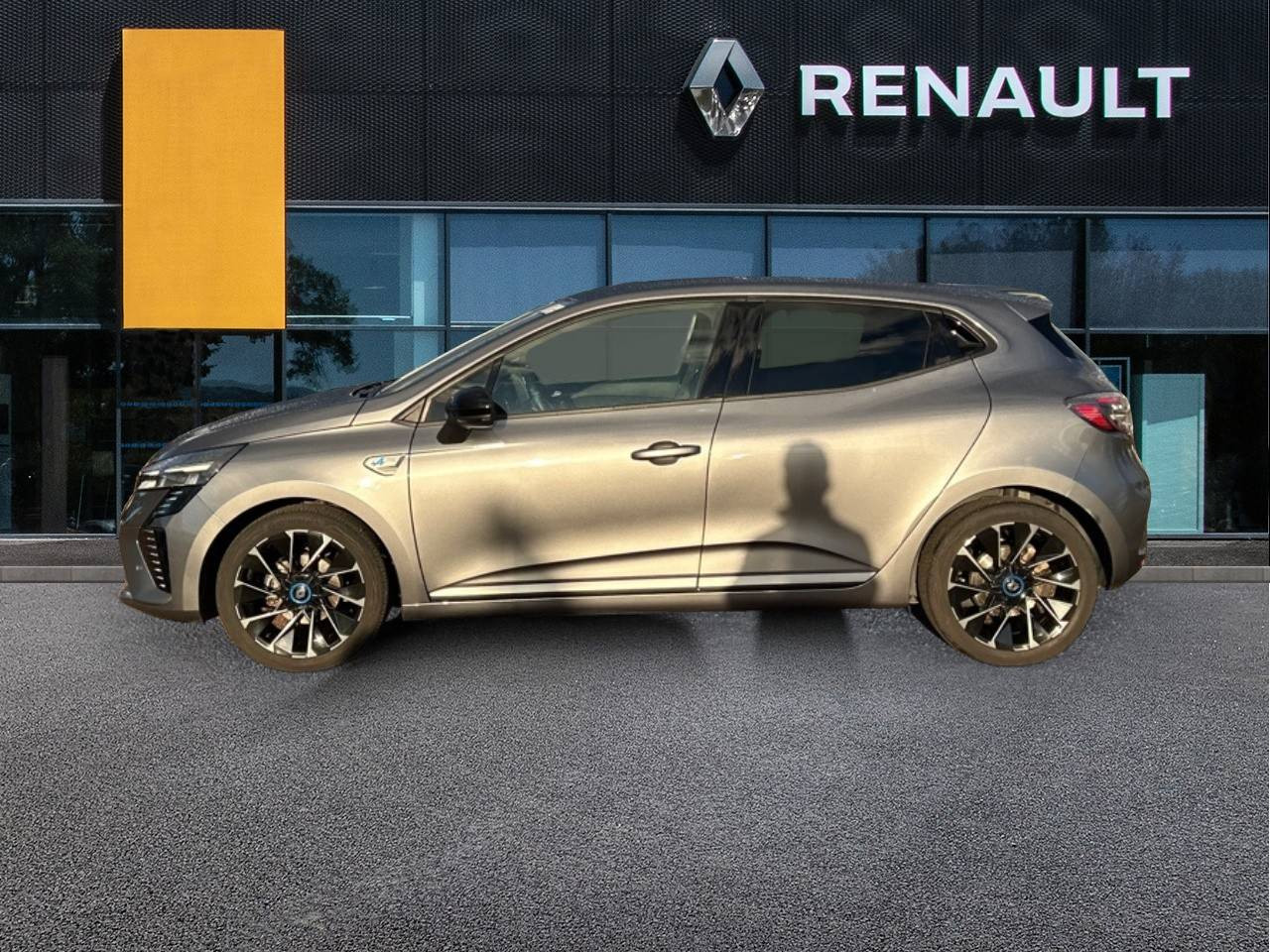 Vente en ligne Renault Clio 5 Clio TCe 90 au prix de 19 290 €