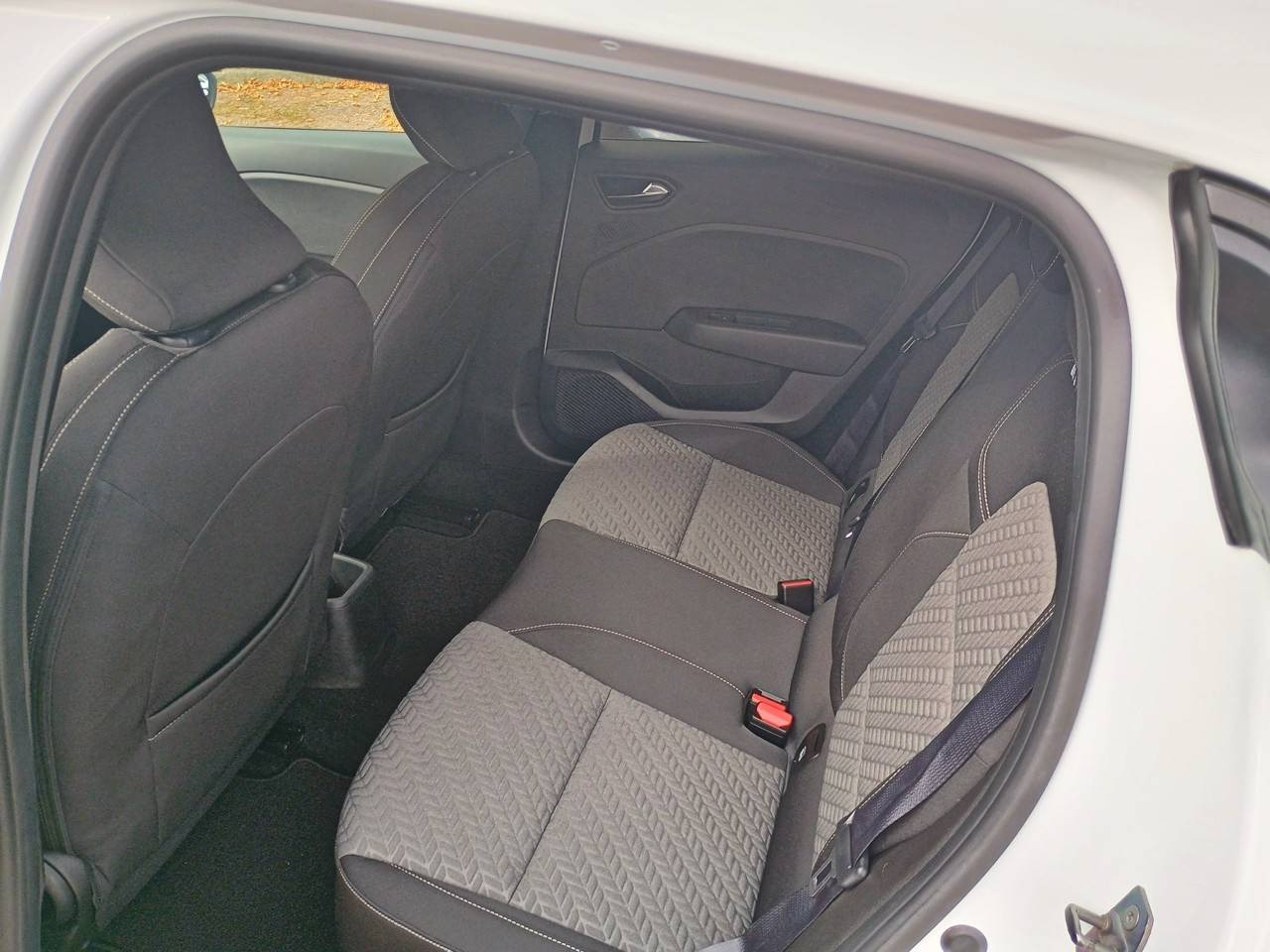 Vente en ligne Renault Clio 5 Clio Blue dCi 100 au prix de 15 490 €