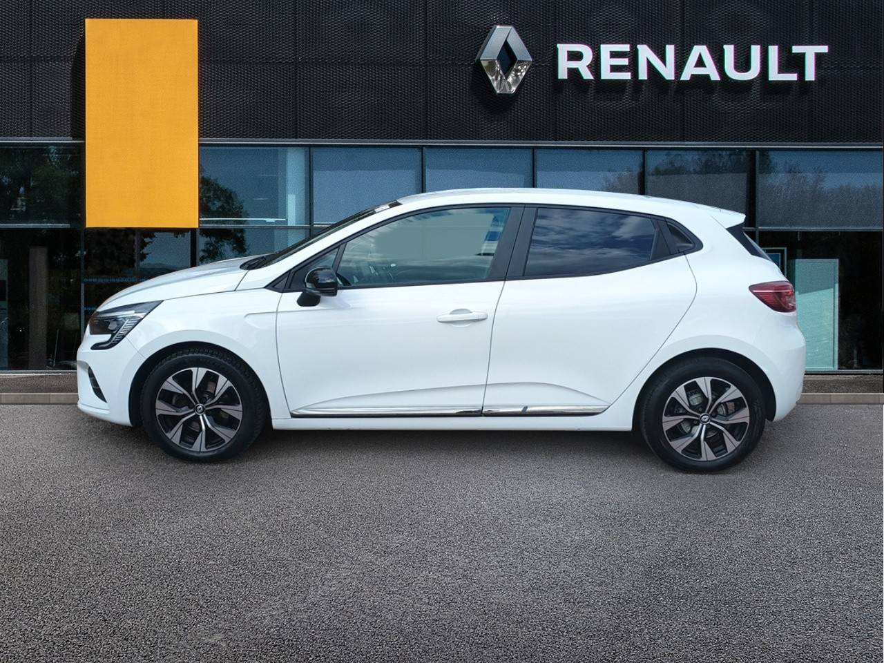 Vente en ligne Renault Clio 5 Clio Blue dCi 100 au prix de 15 490 €