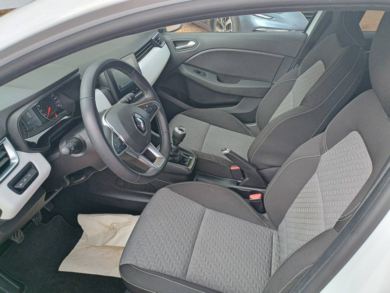 Vente en ligne Renault Clio 5 Clio Blue dCi 100 au prix de 15 490 €