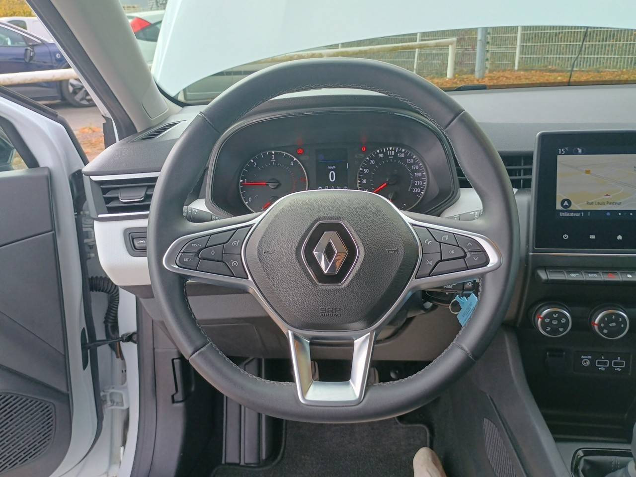 Vente en ligne Renault Clio 5 Clio Blue dCi 100 au prix de 15 490 €