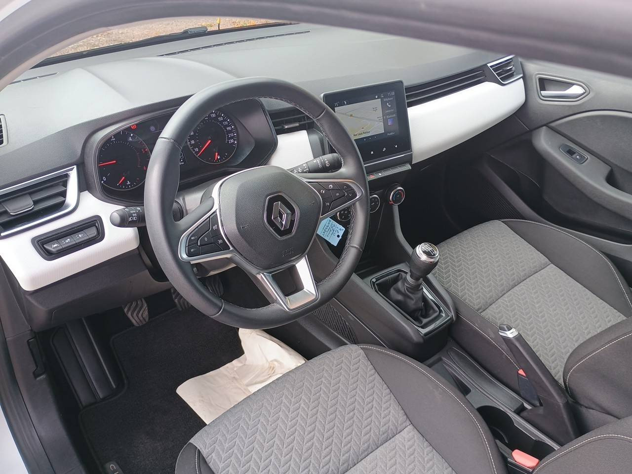 Vente en ligne Renault Clio 5 Clio Blue dCi 100 au prix de 15 490 €