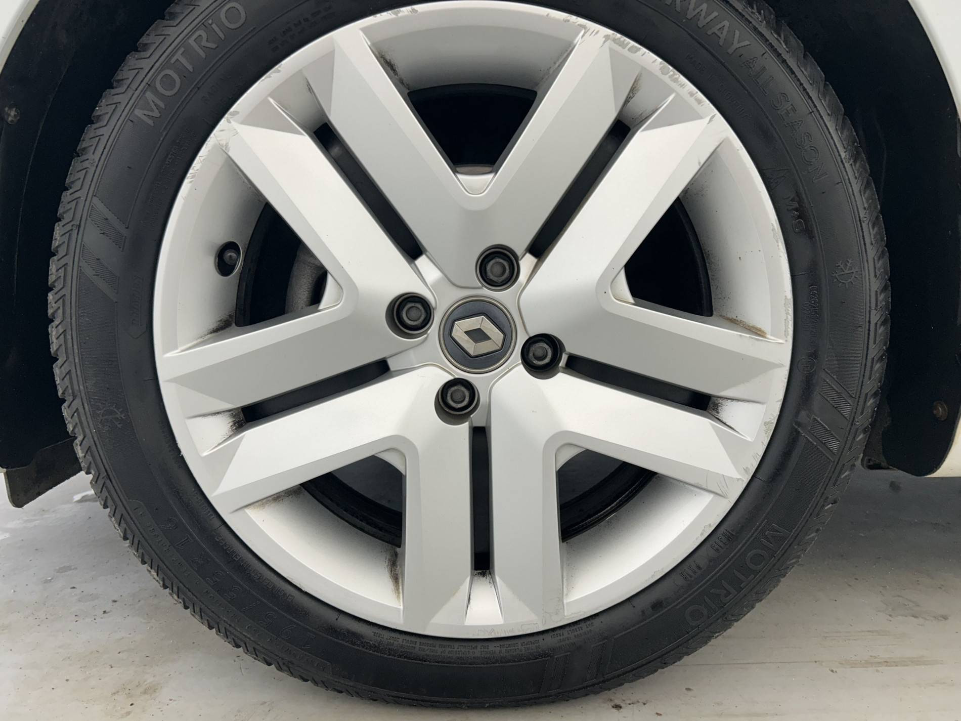 Vente en ligne Renault Clio 5 Clio TCe 90 - 21N au prix de 12 990 €