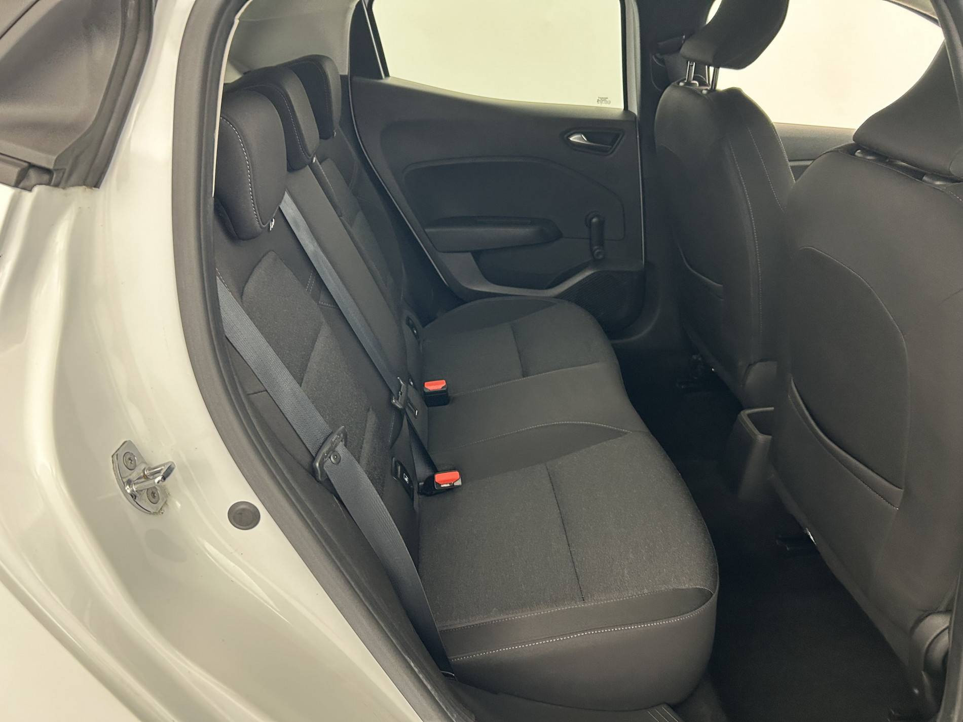 Vente en ligne Renault Clio 5 Clio TCe 90 - 21N au prix de 12 990 €