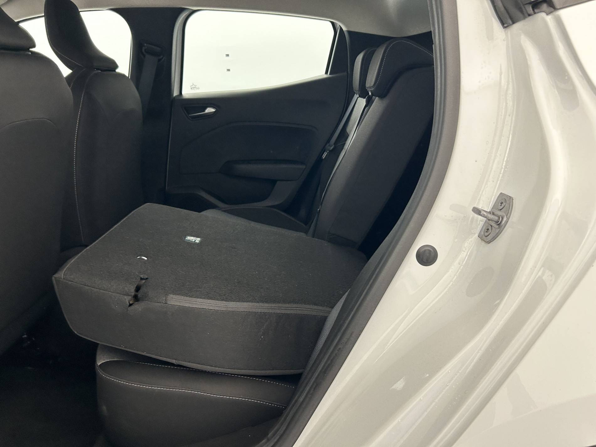 Vente en ligne Renault Clio 5 Clio SCe 65 ch GSR2 au prix de 15 290 €