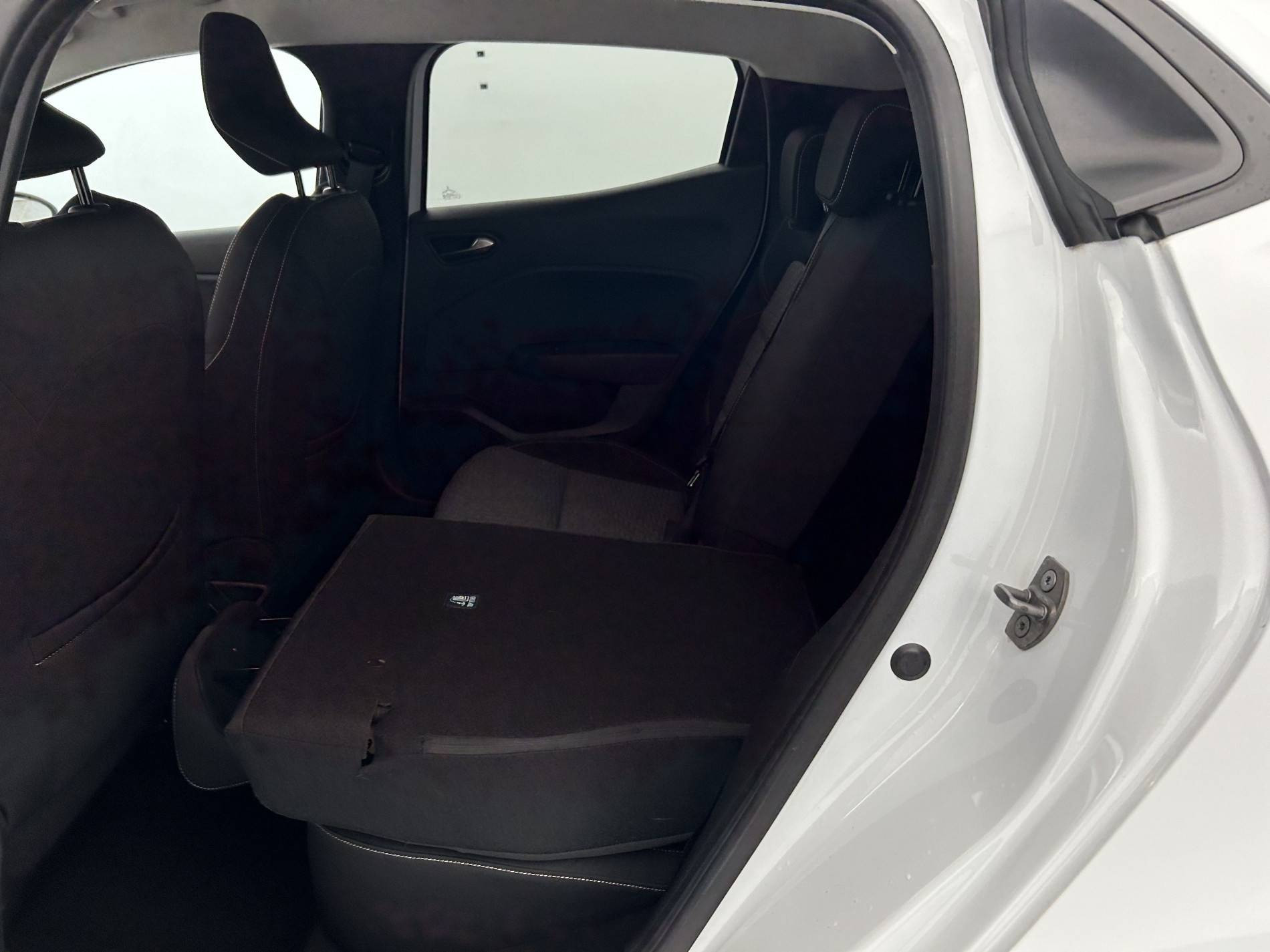 Vente en ligne Renault Clio 5 Clio TCe 100 GPL au prix de 14 990 €