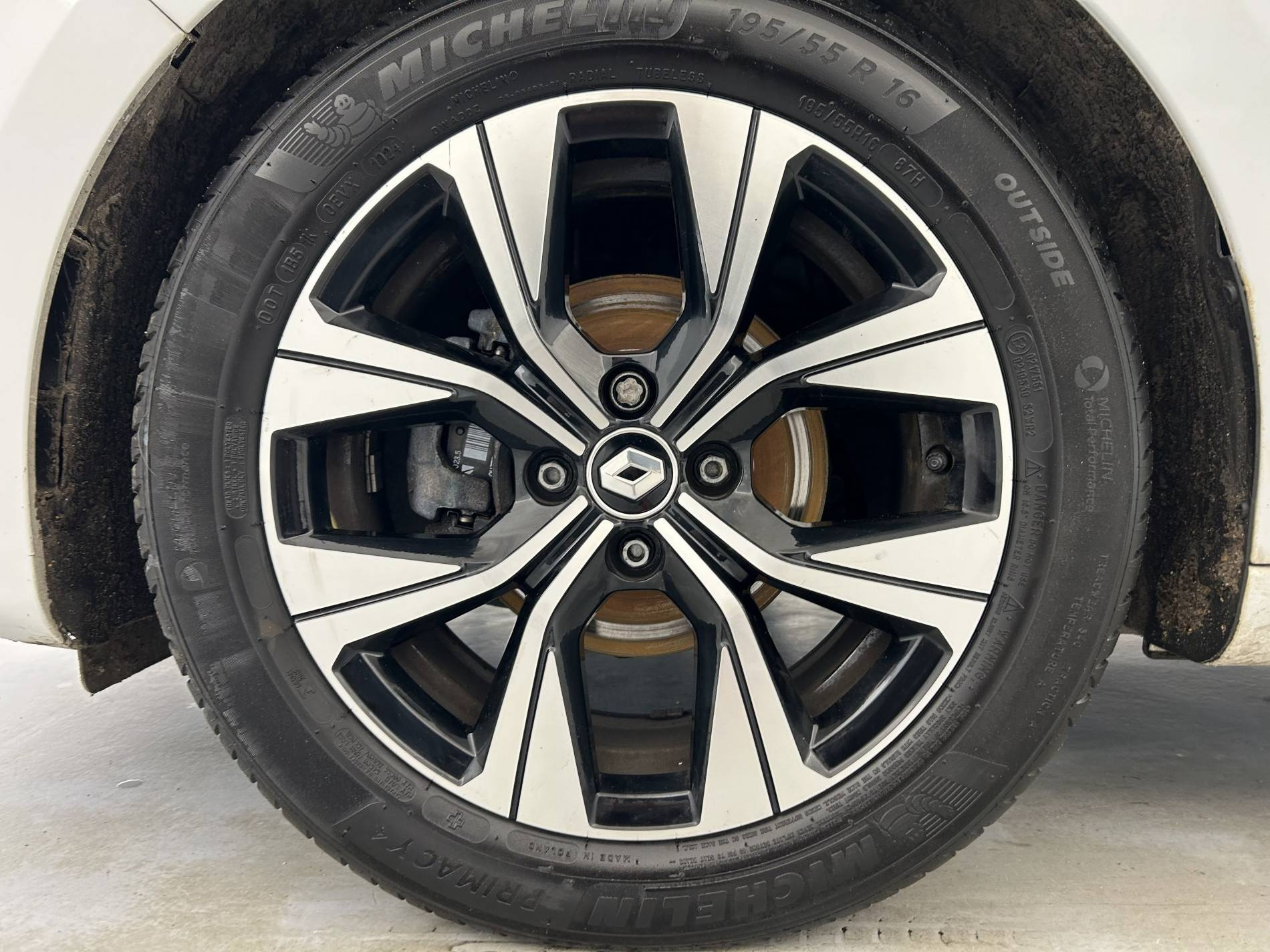 Vente en ligne Renault Clio 5 Clio TCe 100 GPL au prix de 14 990 €