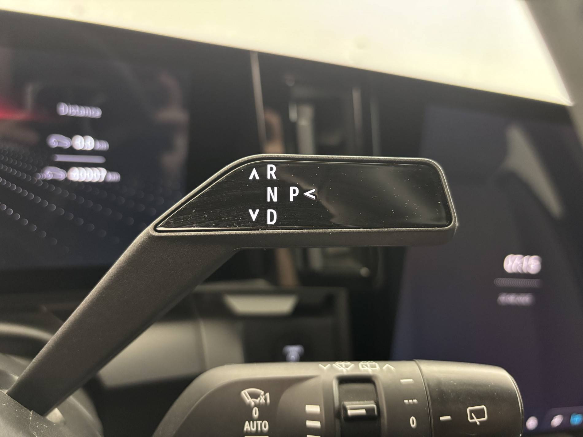 Vente en ligne Renault Megane E-Tech  EV40 130ch standard charge au prix de 18 990 €