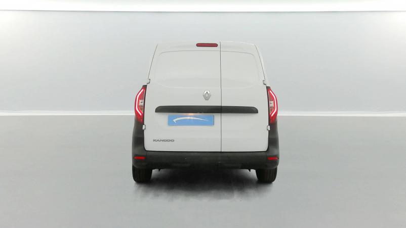 Vente en ligne Renault Kangoo Van  BLUE DCI 95 EDC au prix de 19 390 €