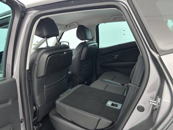 Vente en ligne Renault Scenic 4 Scenic Blue dCi 120 EDC au prix de 18 990 €