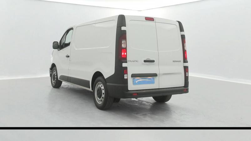 Vente en ligne Renault Trafic 3 Fourgon TRAFIC FGN L1H1 3000 KG BLUE DCI 130 au prix de 23 990 €