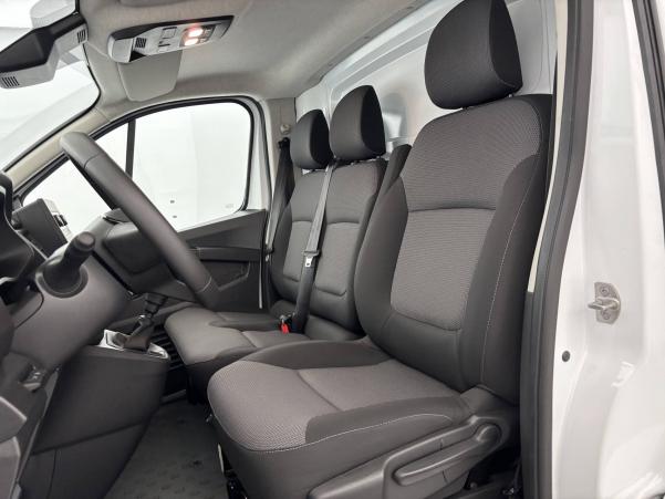 Vente en ligne Renault Trafic 3 Fourgon TRAFIC FGN L1H1 3000 KG BLUE DCI 130 au prix de 23 990 €
