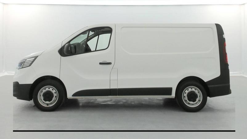 Vente en ligne Renault Trafic 3 Fourgon TRAFIC FGN L1H1 3000 KG BLUE DCI 130 au prix de 23 990 €