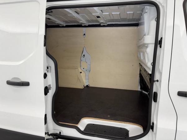 Vente en ligne Renault Trafic 3 Fourgon TRAFIC FGN L1H1 3000 KG BLUE DCI 130 au prix de 23 990 €