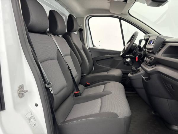 Vente en ligne Renault Trafic 3 Fourgon TRAFIC FGN L1H1 3000 KG BLUE DCI 130 au prix de 23 990 €