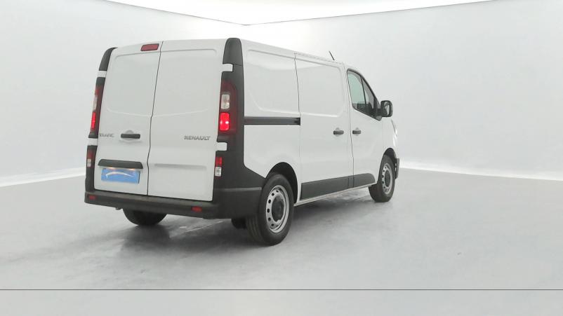 Vente en ligne Renault Trafic 3 Fourgon TRAFIC FGN L1H1 3000 KG BLUE DCI 130 au prix de 23 990 €