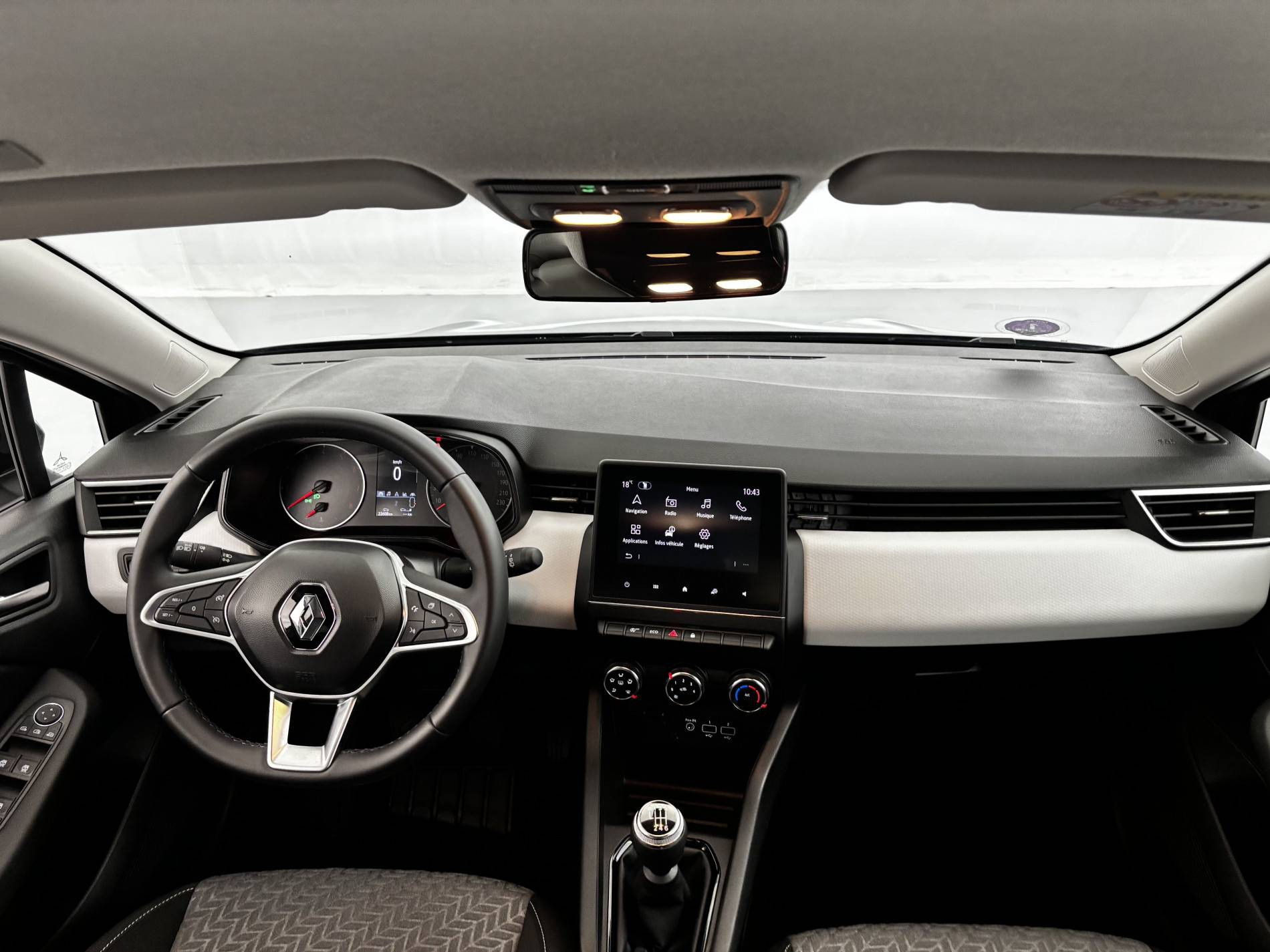 Vente en ligne Renault Clio 5 Clio TCe 90 au prix de 15 990 €